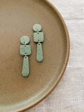 Load image into Gallery viewer, lola