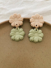 Load image into Gallery viewer, flowers