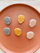 Load image into Gallery viewer, skull studs
