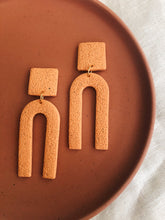 Load image into Gallery viewer, eleanor